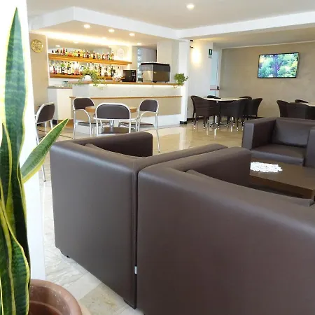 Atlas カットーリカ