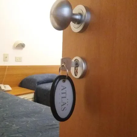 Hotel Atlas 3*